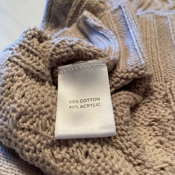 Evereve “Chloe” cable vest - Picture 6 of 7